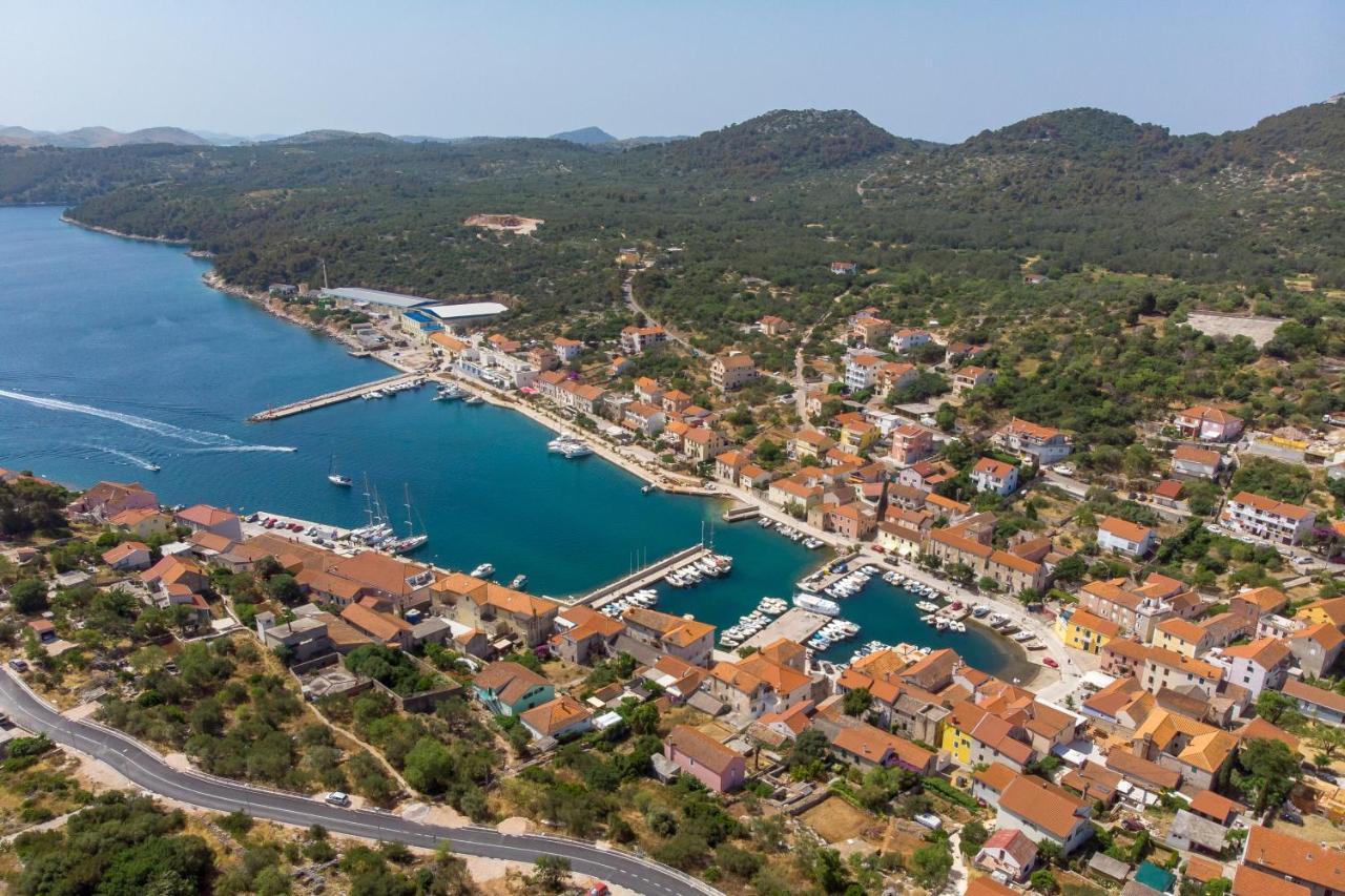Maiora Luxury Island Suites Sali Esterno foto