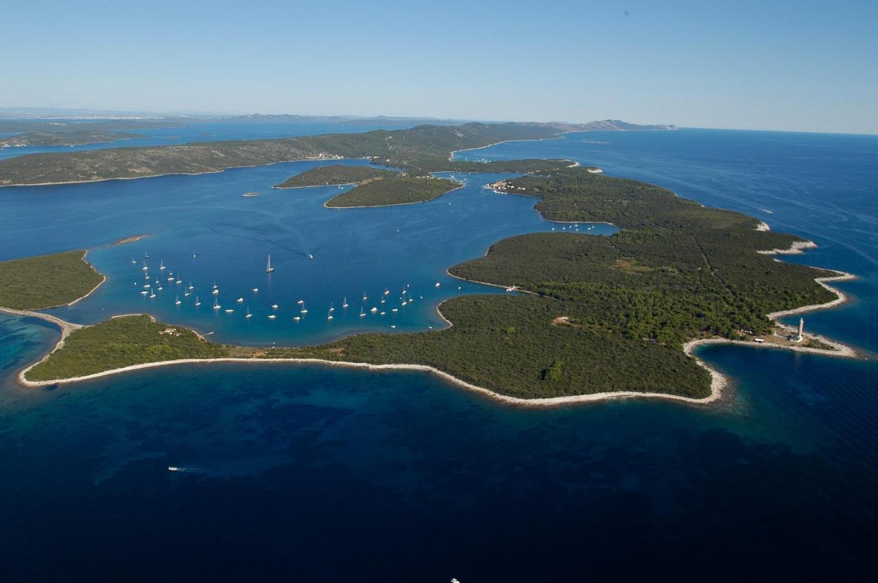 Maiora Luxury Island Suites Sali Esterno foto