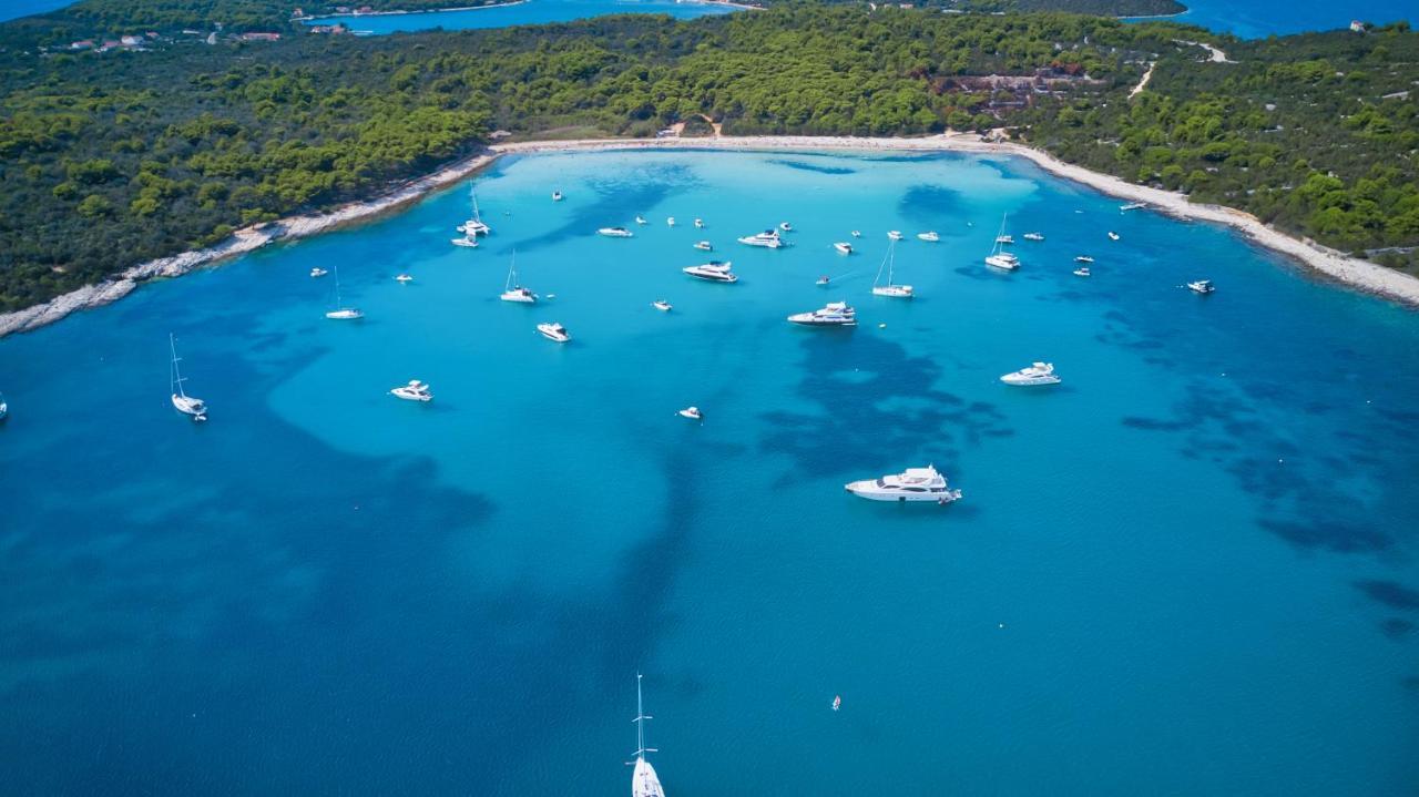 Maiora Luxury Island Suites Sali Esterno foto
